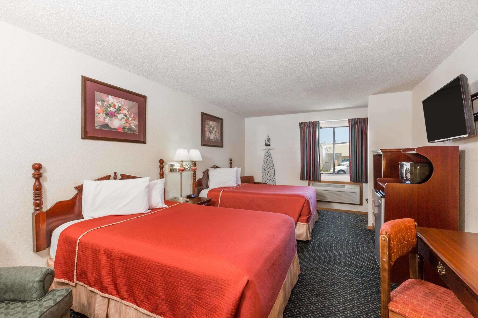 Howard Johnson By Wyndham Wichita Airport Ngoại thất bức ảnh