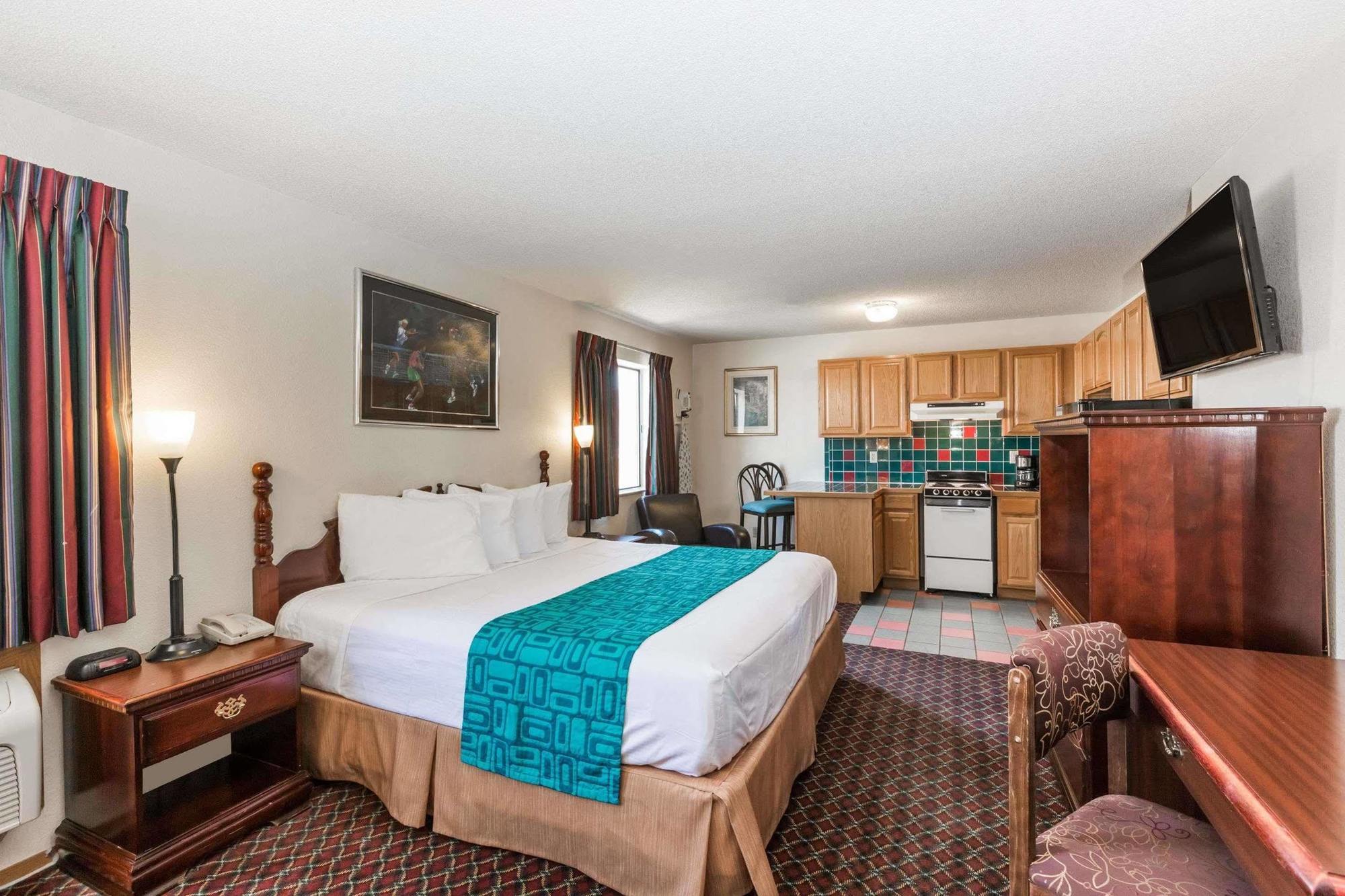 Howard Johnson By Wyndham Wichita Airport Ngoại thất bức ảnh